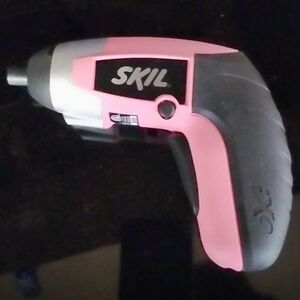 Skil iXO 4-volt Max 1/4 - In Cordless Screwdriver. Limited Edition